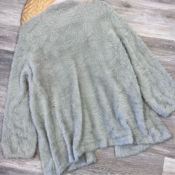 Lovers + friends gray kappa eyelash fuzzy open front cardigan - Picture 4 of 9